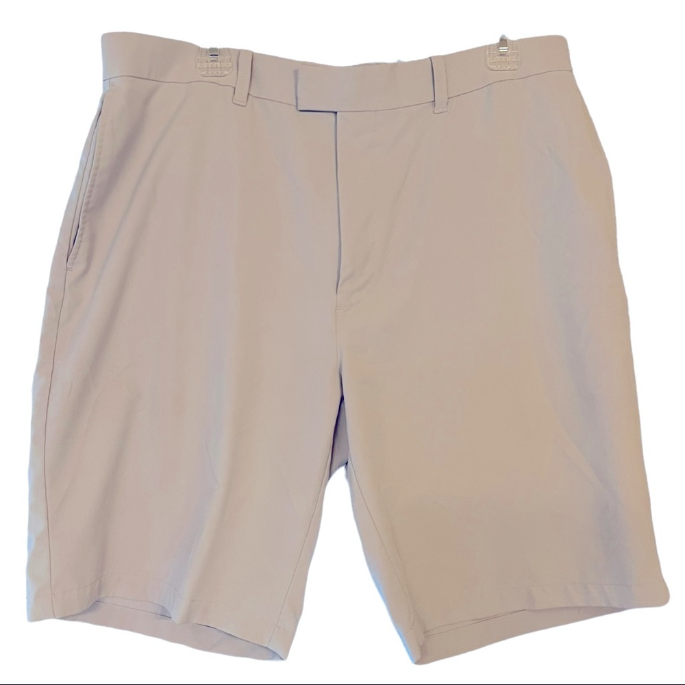 Callaway Men’s Flat Front Golf Shorts Size 36 Light Gray